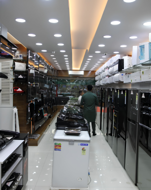 Electronics & Appliance Outlets
