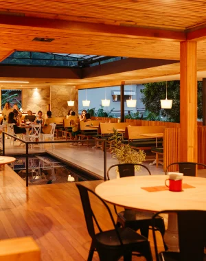 Restaurants & Food