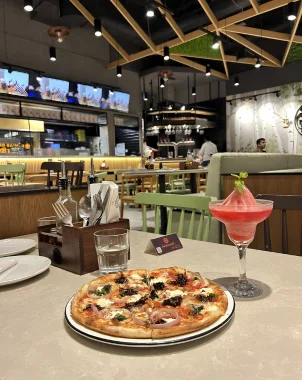 Pizza Outlet